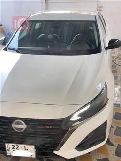 نيسان ألتيما